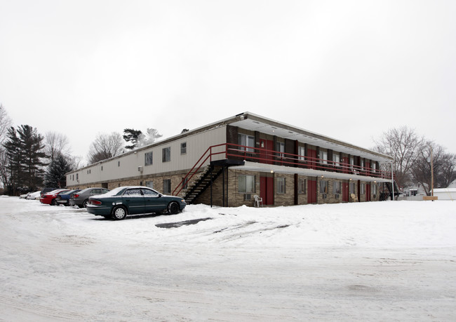 Nestor Ave Apartments in Akron, OH - Foto de edificio - Building Photo