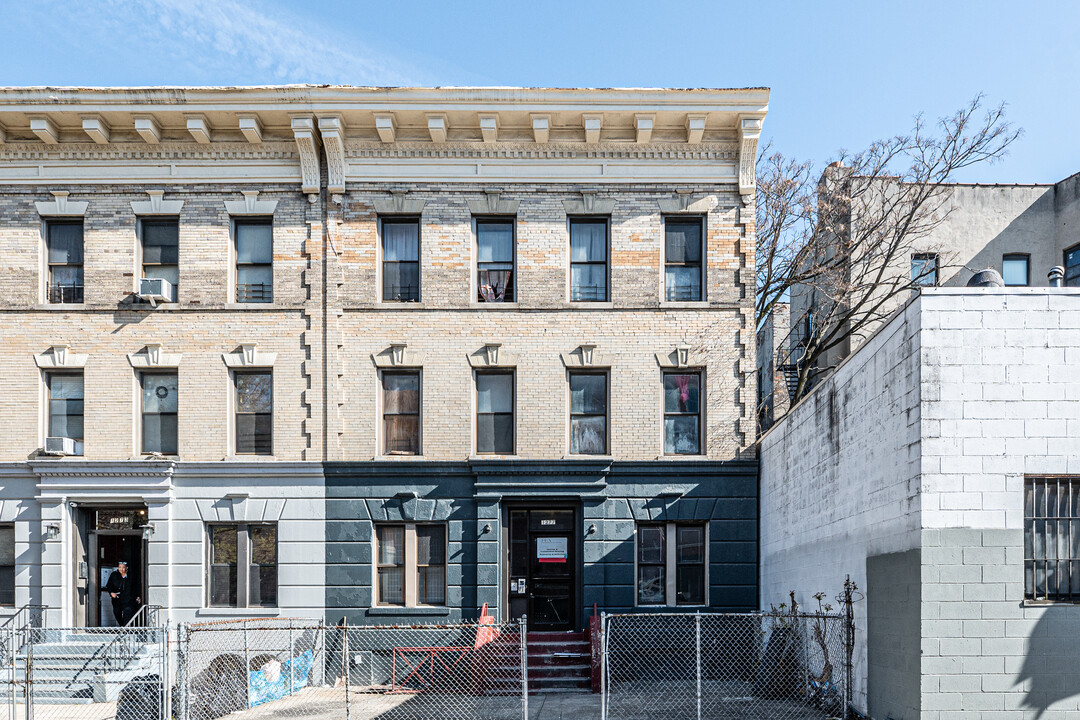 1277 Lincoln Pl in Brooklyn, NY - Building Photo