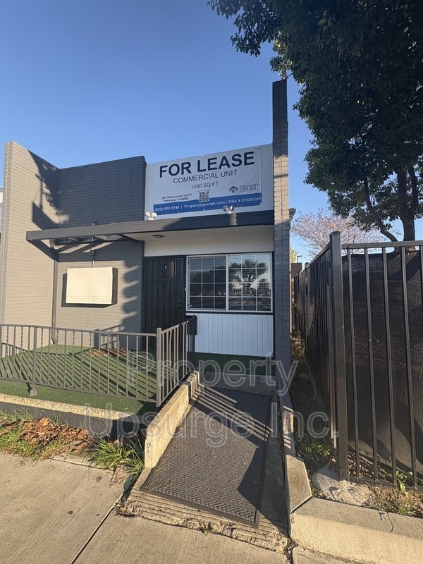 1901 Railroad Ave in Pittsburg, CA - Building Photo - Building Photo