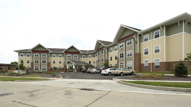 Maple Park Place Senior Living in Maple Heights, OH - Building Photo - Building Photo