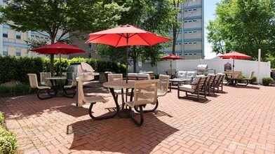 42 John F. Kennedy Blvd in Bayonne, NJ - Building Photo - Building Photo