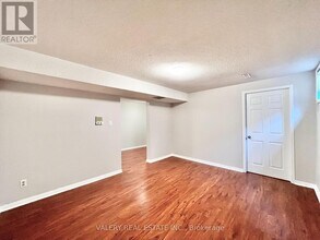 66 Bonacres Ave in Toronto, ON - Building Photo - Building Photo