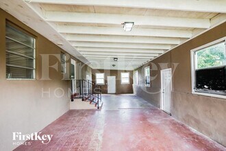 1710 NW 109th St in Miami, FL - Building Photo - Building Photo