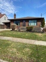 3518 Ontario Ave in Buffalo, NY - Building Photo