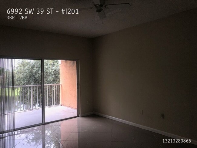 6992 SW 39th St in Davie, FL - Building Photo - Building Photo