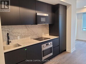 108-1108 Peter St in Toronto, ON - Building Photo - Building Photo
