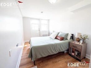 171 Lexington St, Unit B in Boston, MA - Building Photo - Building Photo