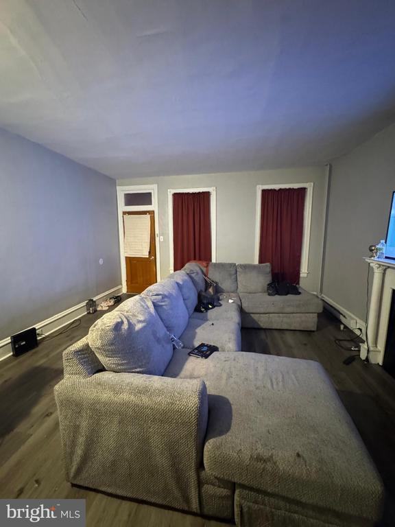 533 Buttonwood St in Norristown, PA - Building Photo - Building Photo