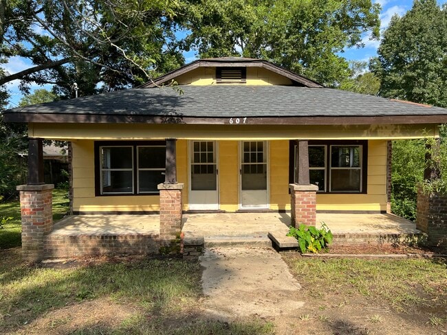 property at 607 John D Shaw St