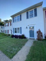 9594 Inverary Ct in Lorton, VA - Building Photo