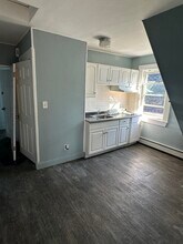 4 Adams St in Lynn, MA - Building Photo - Building Photo