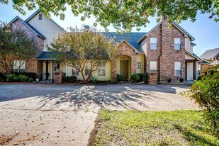 5882 Pecan Chase in Fort Worth, TX - Building Photo