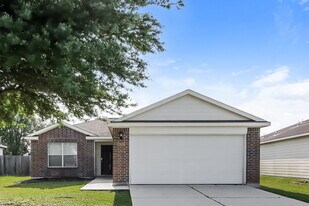 28926 Trinity River Dr in Spring, TX - Building Photo