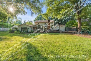 223 Ivy Cir in Advance, NC - Building Photo