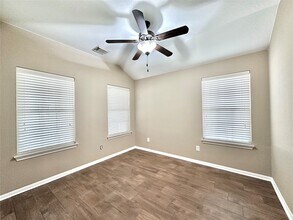 6303 Tolstin Lakes Ln in Katy, TX - Building Photo - Building Photo
