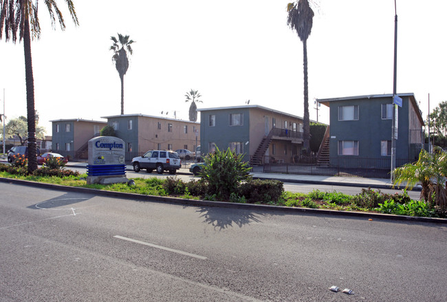 Central Gardens in Los Angeles, CA - Building Photo - Building Photo