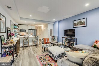 819 D St NE in Washington, DC - Foto de edificio - Building Photo