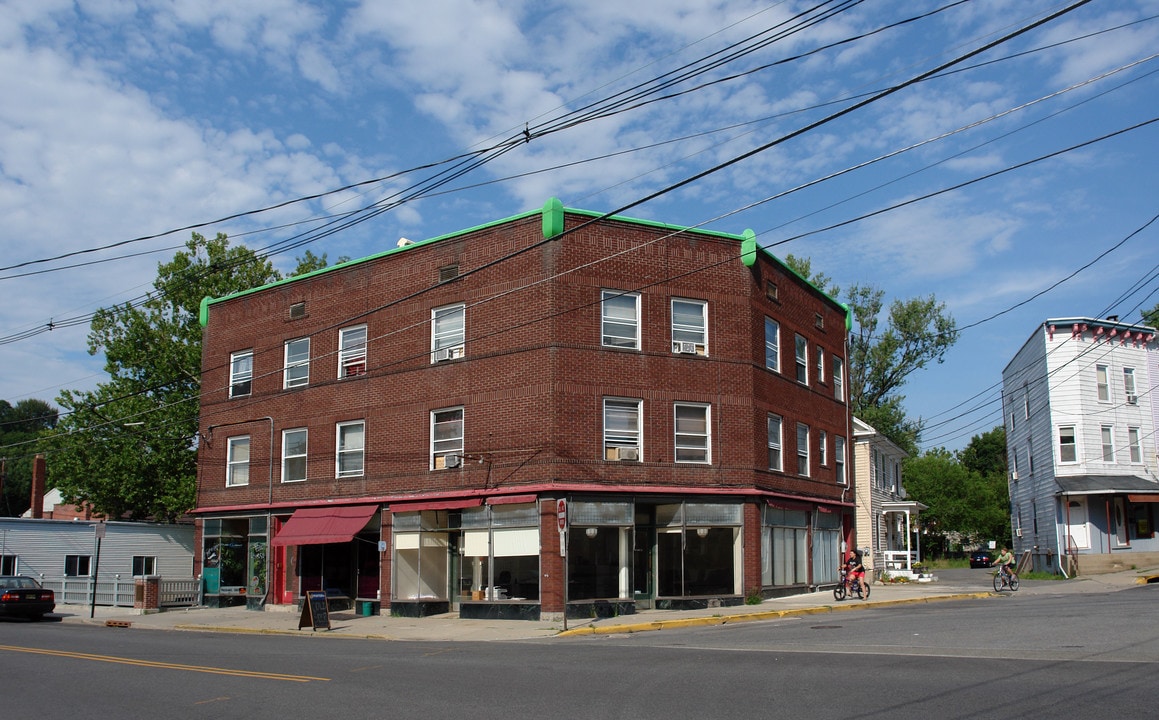 3 Greenwich St in Belvidere, NJ - Building Photo