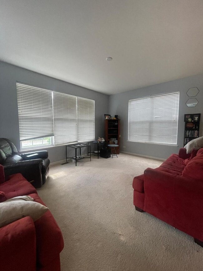 801 Station Blvd in Aurora, IL - Building Photo - Building Photo