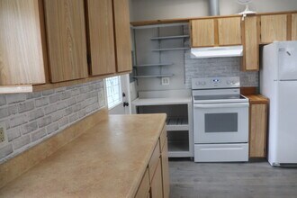 318 107th St SW, Unit c in Everett, WA - Building Photo - Building Photo