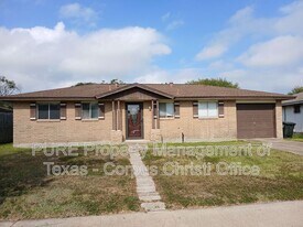 1733 Treyway Ln in Corpus Christi, TX - Building Photo