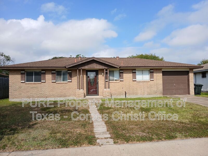 1733 Treyway Ln in Corpus Christi, TX - Building Photo