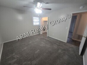 330 Hanbury Dr in Columbia, SC - Building Photo - Building Photo