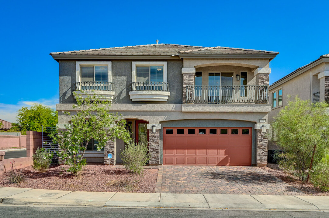 6626 Tangled Vines Ave in Las Vegas, NV - Building Photo