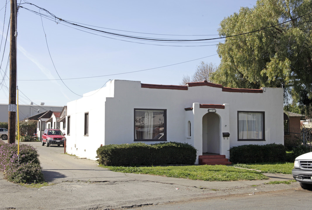 21833-21843 Meekland Ave in Hayward, CA - Building Photo