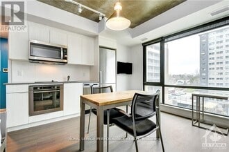 105-105 Champagne Ave S in Ottawa, ON - Building Photo - Building Photo