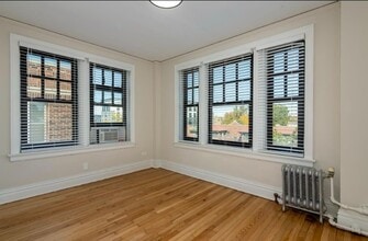 5616 Pershing Ave, Unit 63 in St. Louis, MO - Building Photo - Building Photo