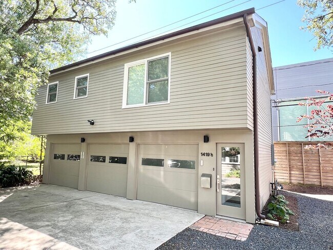 1419 Branard St in Houston, TX - Building Photo - Building Photo