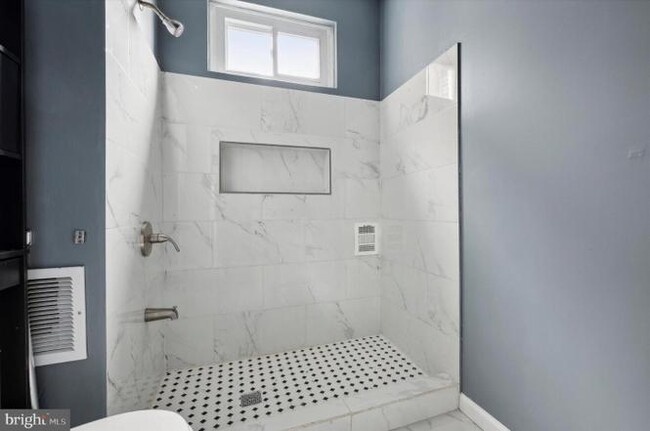 2244 N Carlisle St in Philadelphia, PA - Building Photo - Building Photo
