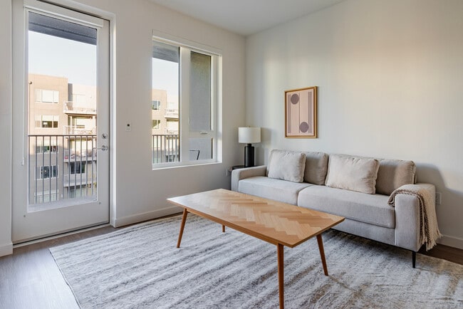 3301 Innovation Wy