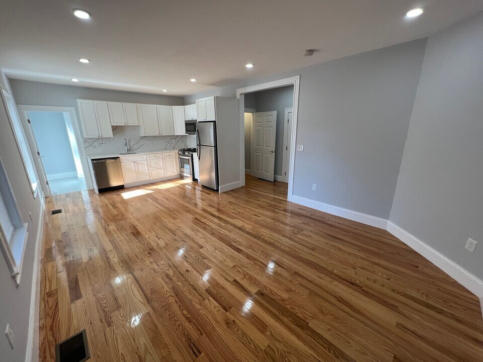 148 Oxford St in Somerville, MA - Building Photo