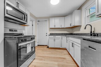 911 Montrose Ave in Morgantown, WV - Building Photo - Building Photo