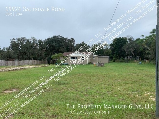 19924 Saltsdale Rd in Umatilla, FL - Building Photo - Building Photo
