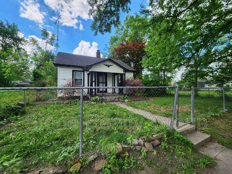 1619 5th Ave in Terre Haute, IN - Building Photo