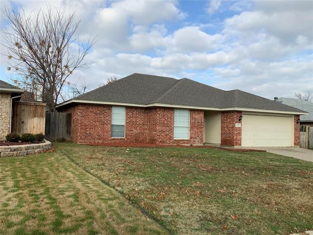 7449 Ashcroft Cir in Fort Worth, TX - Building Photo