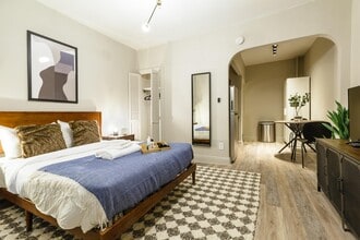 338 E 61st St in New York, NY - Building Photo - Building Photo
