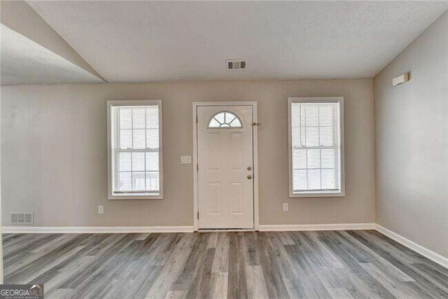 190 Skyland Dr in Loganville, GA - Building Photo - Building Photo
