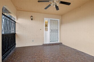 525 SE Brookside Terrace in Port St. Lucie, FL - Building Photo - Building Photo