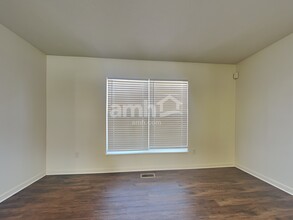 2055 Whispering Wind Ln in Amelia, OH - Building Photo - Building Photo