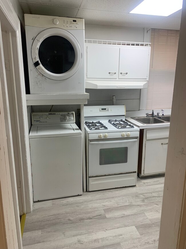 1410 Watts St, Unit A in Charleston, WV - Building Photo - Building Photo