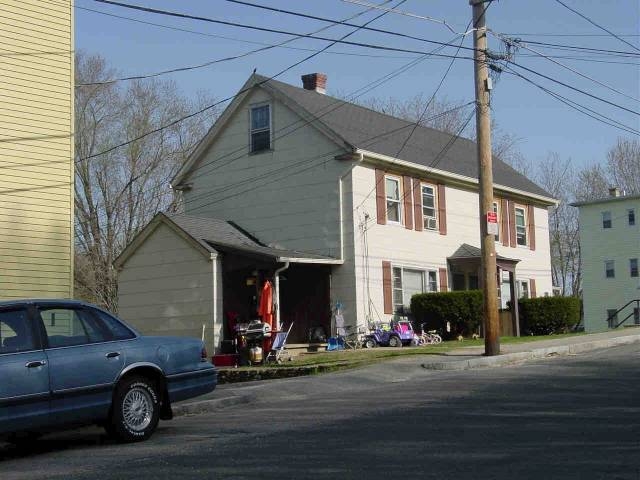 129-147 Pleasant St in Southbridge, MA - Foto de edificio - Building Photo