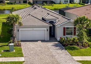 2581 Kona Wy in Naples, FL - Building Photo