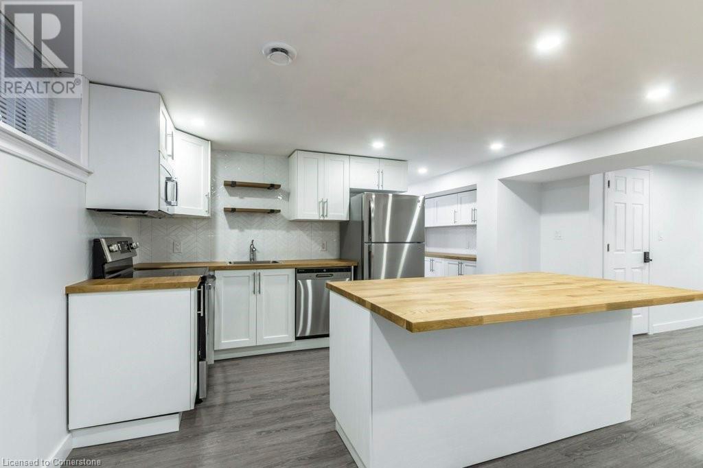 94 Irene Ave in Hamilton, ON - Building Photo