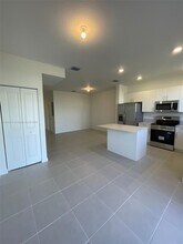 2760 SE 26th Ave in Homestead, FL - Building Photo - Building Photo