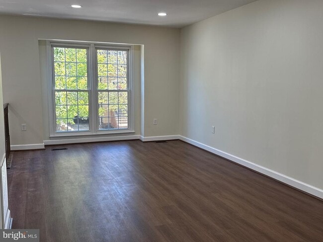 property at 46879 Trumpet Cir