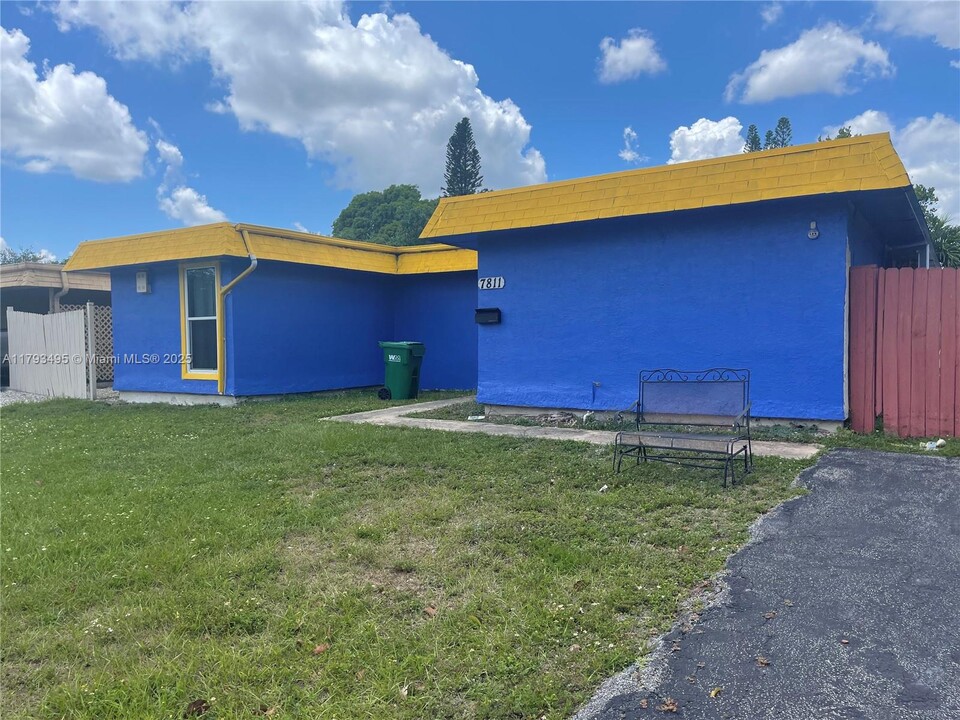 7811 NW 66th Terrace in Tamarac, FL - Building Photo
